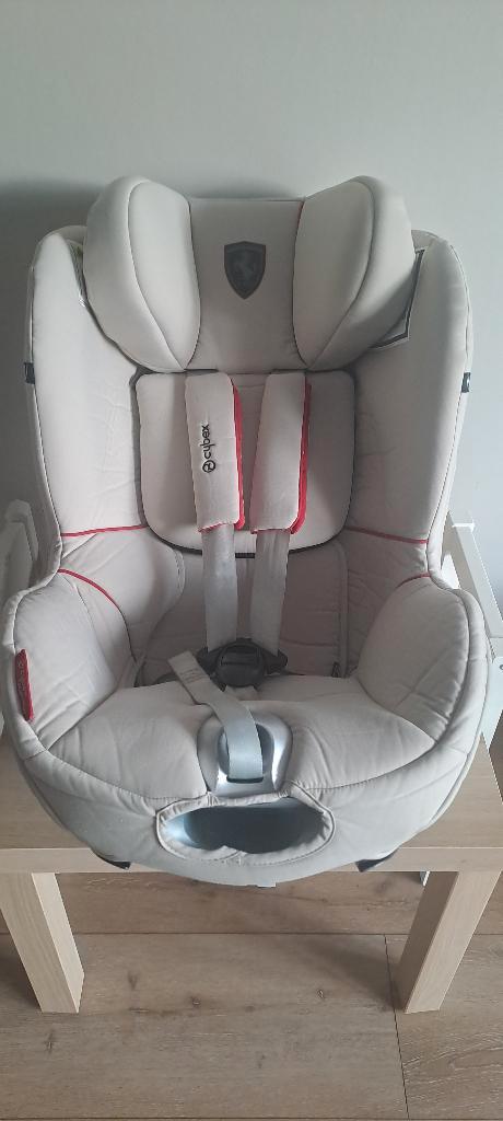 Cybex Sirona i-Size Ferrari + Base Z, topstaat, 2023, Kinderen en Baby's, Autostoeltjes, Zo goed als nieuw, Overige merken, 0 t/m 18 kg