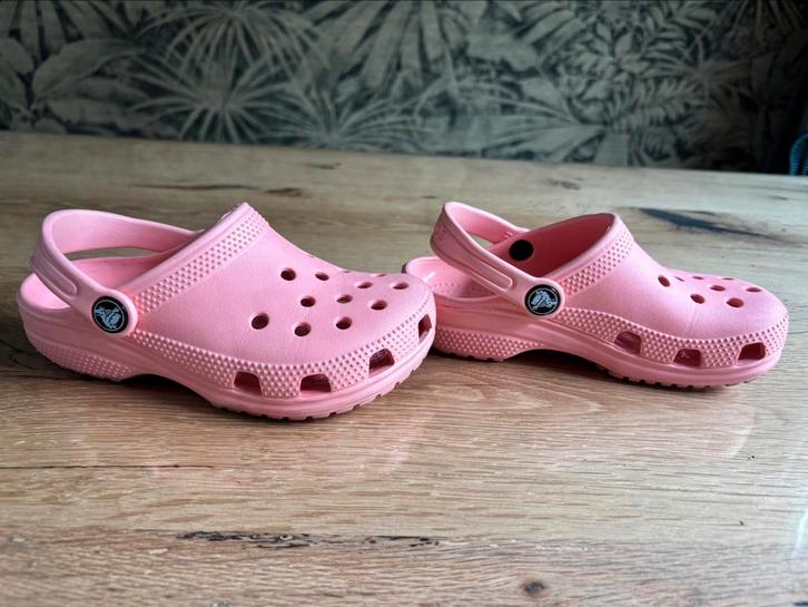 29-30 (C12) originele Crocs - roze - | mooie staat, Kinderen en Baby's, Kinderkleding | Schoenen en Sokken, Zo goed als nieuw