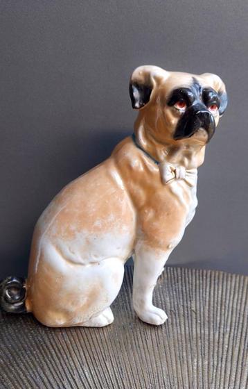 Vintage hoerenhond beeld hond  hoogte 19 cm  beschikbaar voor biedingen
