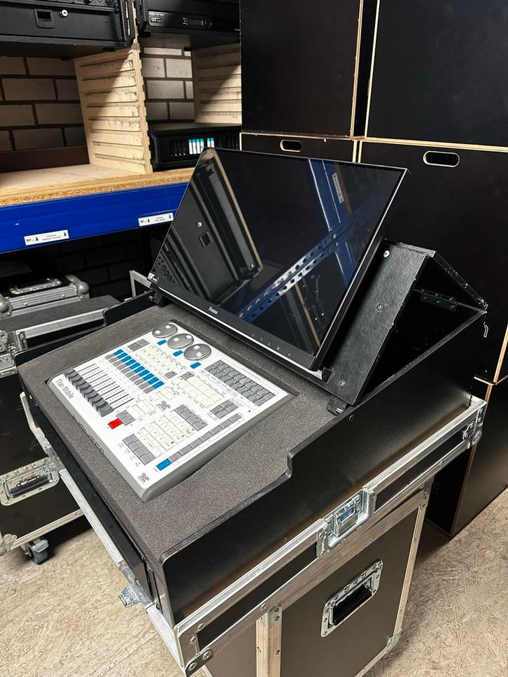 Avolites Titan Mobile Lichtsturing Set, Muziek en Instrumenten, Licht en Laser, Zo goed als nieuw, Licht, Ophalen