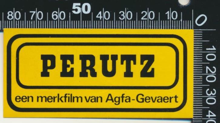 Sticker: Perutz - Een merkfilm van Agfa Gevaert, Verzamelen, Stickers, Zo goed als nieuw, Bedrijf of Vereniging, Ophalen of Verzenden