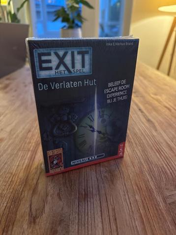 Exit escaperoom spel - de verlaten hut beschikbaar voor biedingen