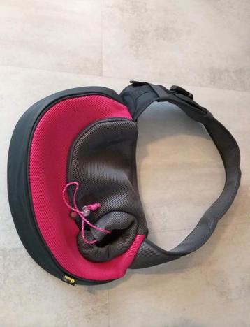 Grootste tas voor kleine hondjes mee te nemen. beschikbaar voor biedingen