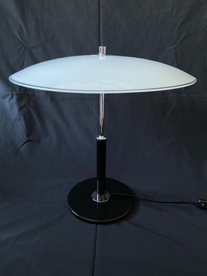 Vintage Ikea tafellamp staal en melkglas-collectors item!, Huis en Inrichting, Lampen | Tafellampen, Gebruikt, Minder dan 50 cm