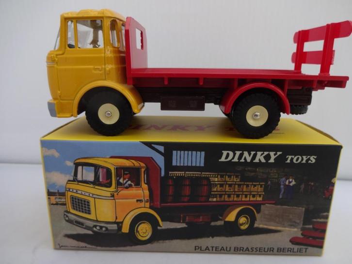 Berliet G.A.K. geel/rood nr: 588 Dinky Toys Plateau 1/50, Hobby en Vrije tijd, Modelauto's | 1:50, Zo goed als nieuw, Bus of Vrachtwagen