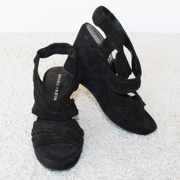 Zeer Mooie Suede Bruno Premi Sleehakken s20 (Maat 39) € 45,- beschikbaar voor biedingen