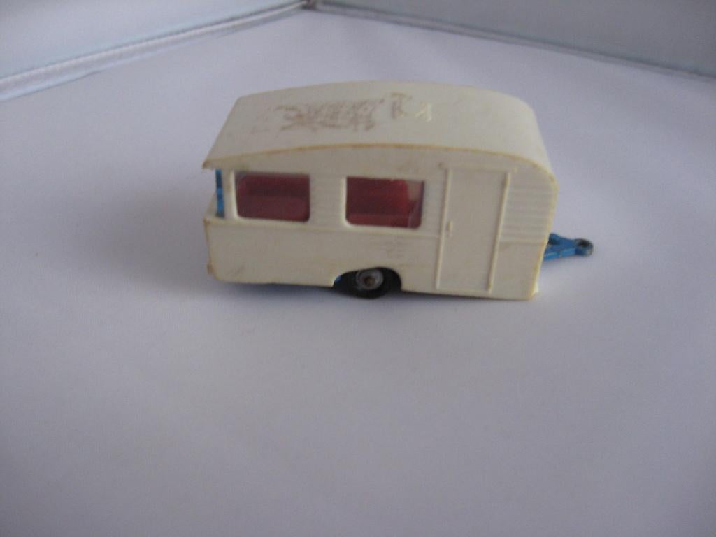 MAJORETTE.1-87 Caravan kunstof no 15, Ophalen of Verzenden, Zo goed als nieuw, Overige typen, Majorette