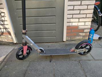 Meisje step te koop beschikbaar voor biedingen