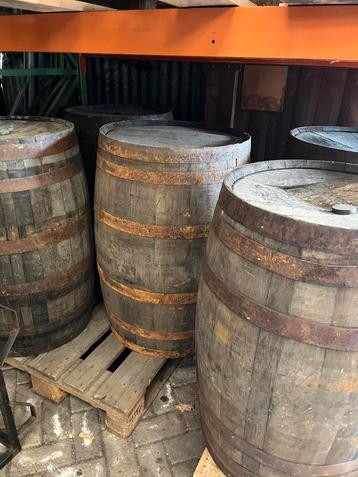 Wijnvat/ whiskyvaten regenton B keus beschikbaar voor biedingen