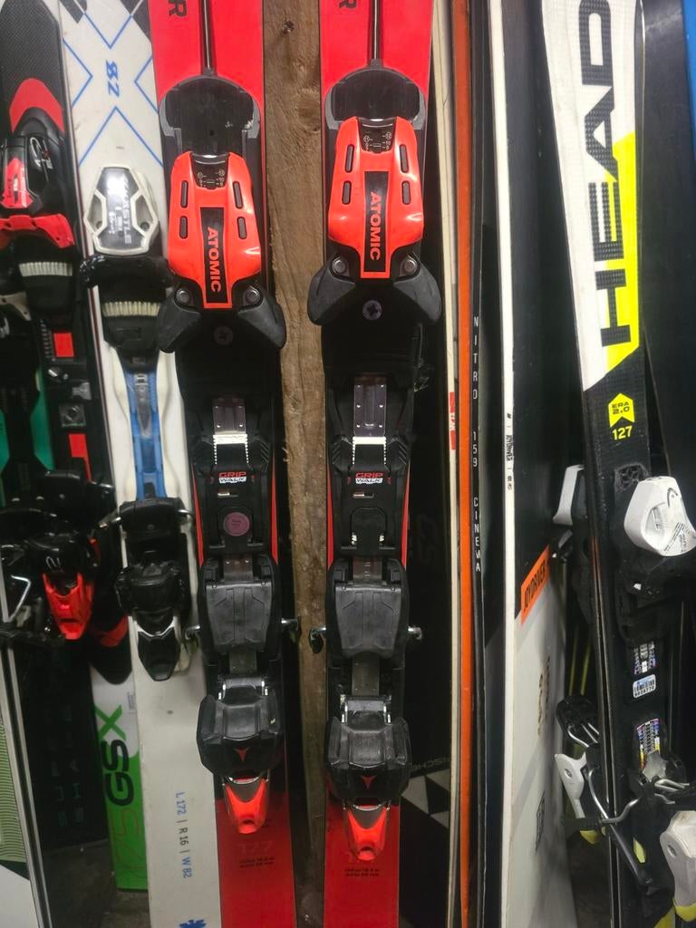 ACTIE !!! ATOMIC REDSTER G9 SERVOTEC WOODCORE TITANIUM, Sport en Fitness, Skiën en Langlaufen, 160 tot 180 cm, Ophalen of Verzenden