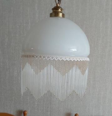 Grote lampenkap met kralen. beschikbaar voor biedingen