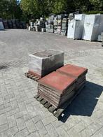 32 stuks betontegel 50x50x5 rood, Tuin en Terras, Tegels en Klinkers, Ophalen, Gebruikt, 5 tot 10 m², Beton