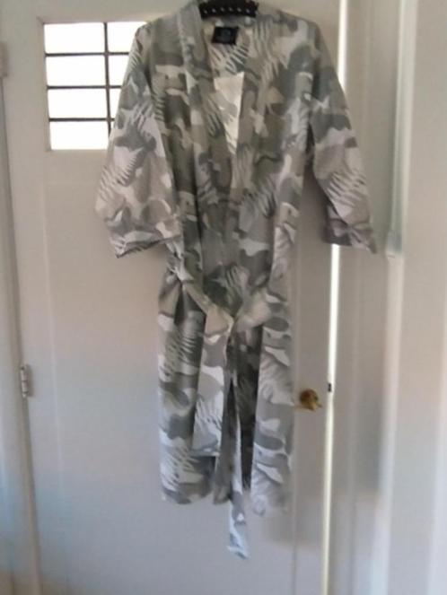 Katoenen , grijze duster/badjas one size Down Town Prijs €, Kleding | Dames, Pyjama's, Zo goed als nieuw, Maat 38/40 (M), Ophalen of Verzenden