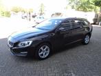Volvo V60 2.0 T3 153PK Ocean Race Nav cruise, Gebruikt, 4 cilinders, 1969 cc, Traction-control
