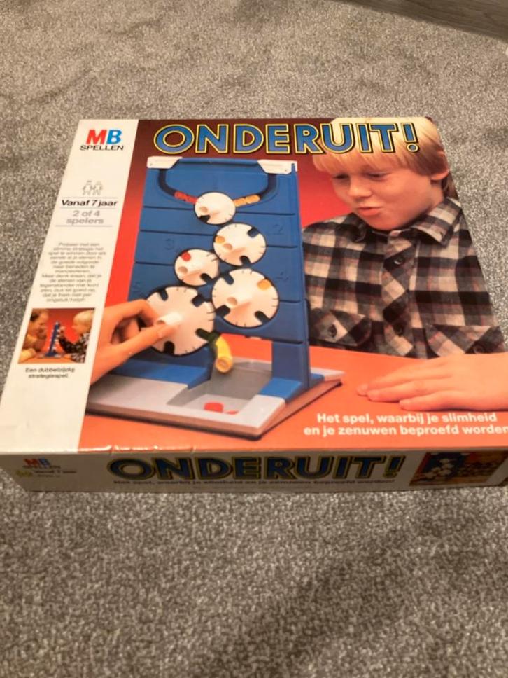 MB Onderuit! - Strategisch Bordspel, Hobby en Vrije tijd, Gezelschapsspellen | Bordspellen, Gebruikt, Een of twee spelers, Ophalen