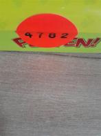 pesten in blik - s4782, Hobby en Vrije tijd, Gezelschapsspellen | Bordspellen, Ophalen of Verzenden, Zo goed als nieuw