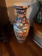 Chinese Vaas met gedetailleerde decoratie, Ophalen, Overige kleuren, 50 tot 75 cm, Aardewerk of Porselein
