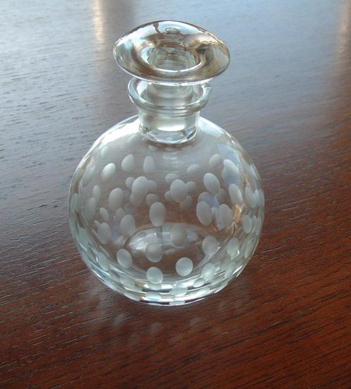 oud sierlijk klein karafje karaf olijfslijpsel, Antiek en Kunst, Antiek | Glas en Kristal, Ophalen of Verzenden