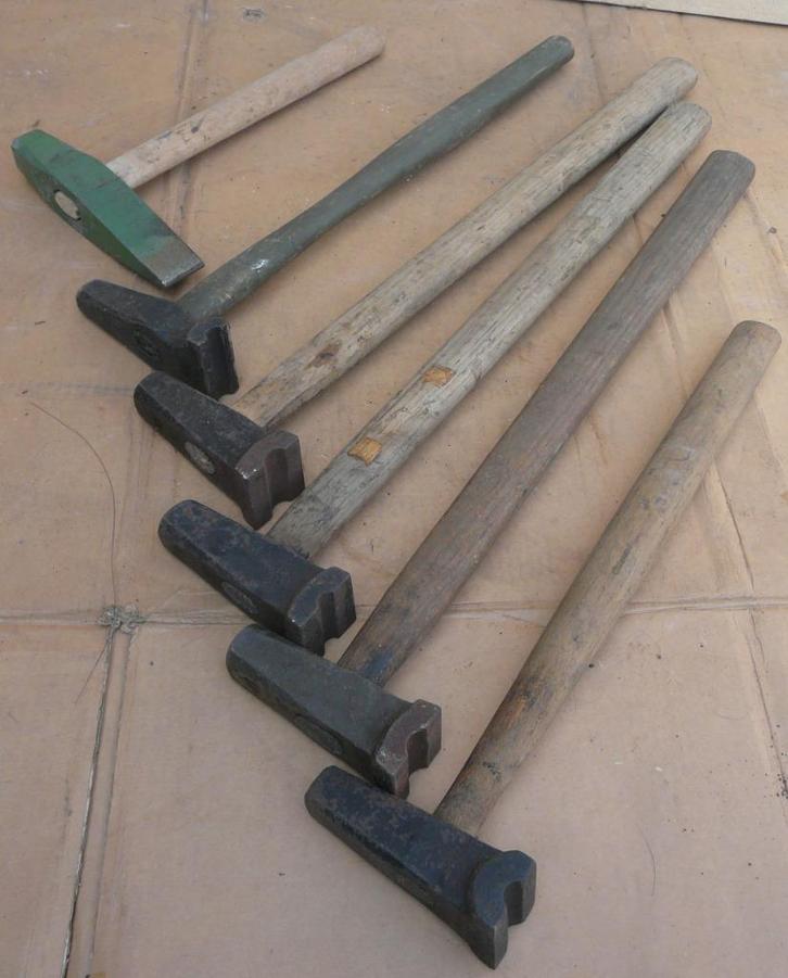 smeedhamer bovenzadel smid smeden smidsvuur aambeeld tas, Antiek en Kunst, Antiek | Gereedschap en Instrumenten, Ophalen