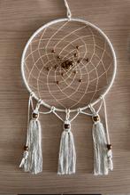 Macrame dromenvanger, creme met kralen, 25 cm diameter, Ophalen of Verzenden