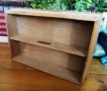 Brocante bestekbak hout vintage beschikbaar voor biedingen