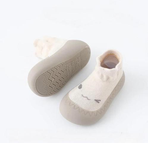 Anti-slip schoentjes van Baby-Slofje cutie beige, Kinderen en Baby's, Babykleding | Schoentjes en Sokjes, Nieuw, Jongetje of Meisje