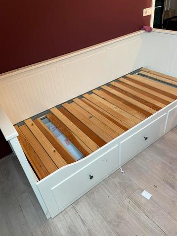 Ikea bed - afbeelding 2