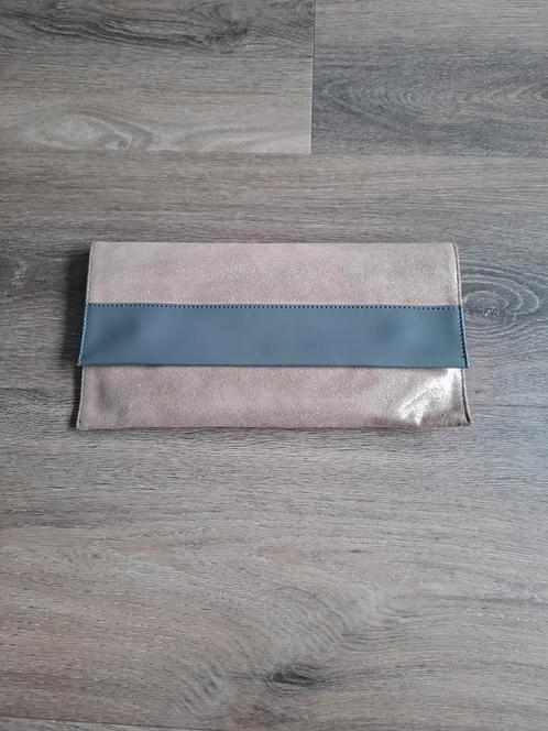 Nieuw Genuine Leather Ferchi schoudertas Grijs glimmend, Sieraden, Tassen en Uiterlijk, Tassen | Schoudertassen, Nieuw, Grijs