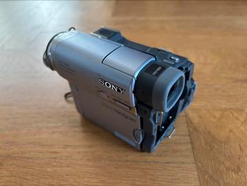 Sony Handycam DCR-TRV14E PAL MiniDV incl. FireWire Cable beschikbaar voor biedingen