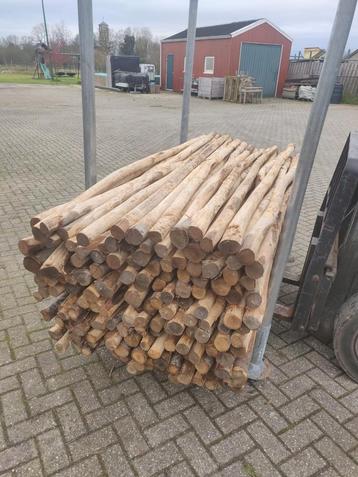 Kastanje houten palen boompalen diameter 5/7 lengte 210 cm beschikbaar voor biedingen