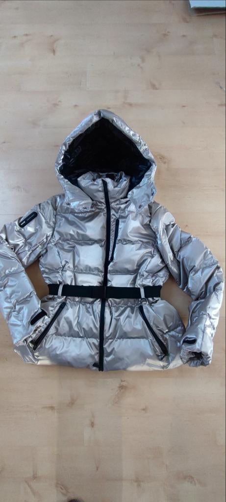 Zara skijas kleur champagne M/L, Kleding | Dames, Wintersportkleding, Maat 38/40 (M), Zara, Ophalen of Verzenden, Zo goed als nieuw