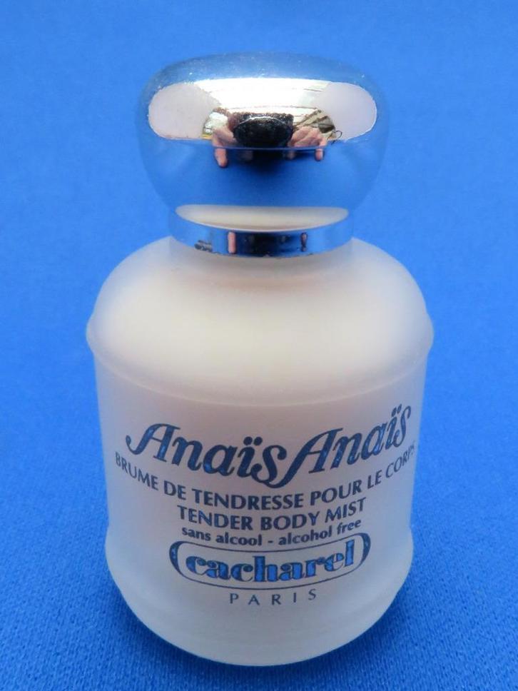Mini - CACHAREL - Anais Anais - 7ml - tbm - 4,5cm, Verzamelen, Parfumverzamelingen, Gebruikt, Miniatuur, Gevuld, Ophalen of Verzenden