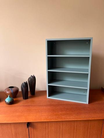 Wandkast turquoise blauwgroen hout schap beschikbaar voor biedingen