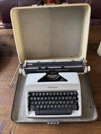 Vintage Olympia typemachine, Diversen, Typemachines, Ophalen of Verzenden, Gebruikt