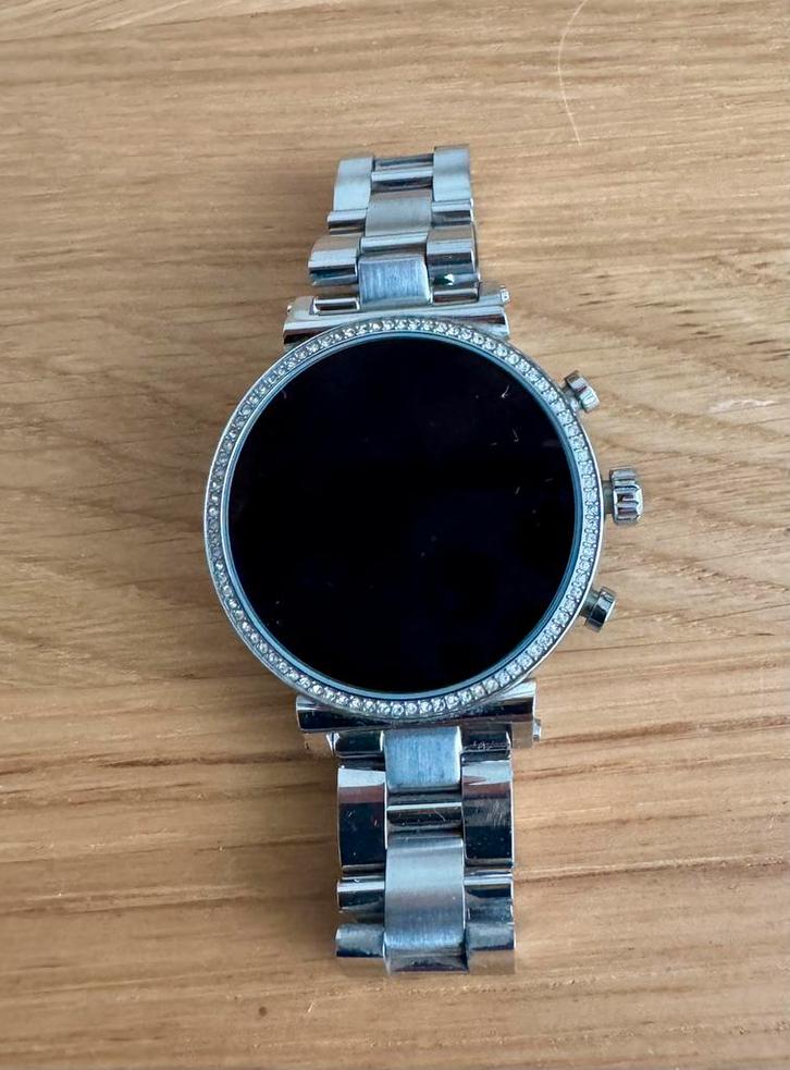 Michael Kors Smartwatch Dames - iOS/Android, Sieraden, Tassen en Uiterlijk, Smartwatches, Zo goed als nieuw, iOS, Zilver, Hartslag