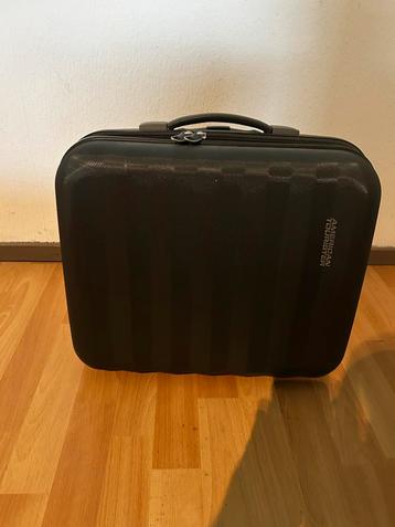 American Tourister Koffer - Zo goed als nieuw! beschikbaar voor biedingen