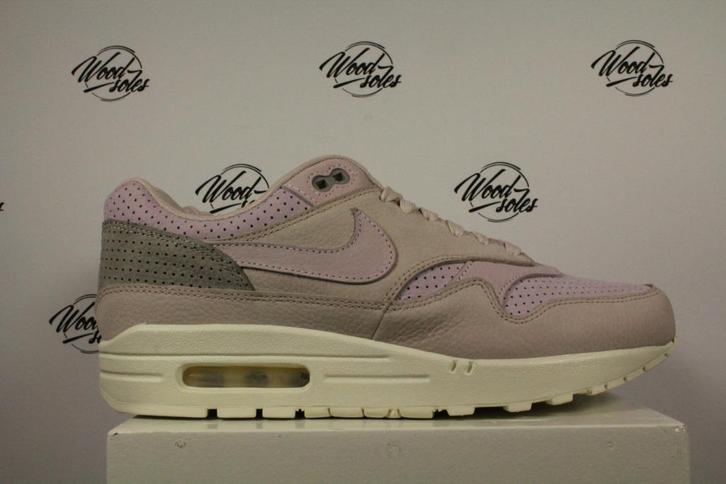 Nike Air Max 1 Pinnacle Arctic Pink - 42,5, Kleding | Heren, Schoenen, Nieuw, Overige kleuren, Ophalen of Verzenden