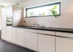 Keuken inclusief inbouw apparatuur, Huis en Inrichting, Keuken | Complete keukens, Ophalen, Gebruikt, Wit, Hoekkeuken