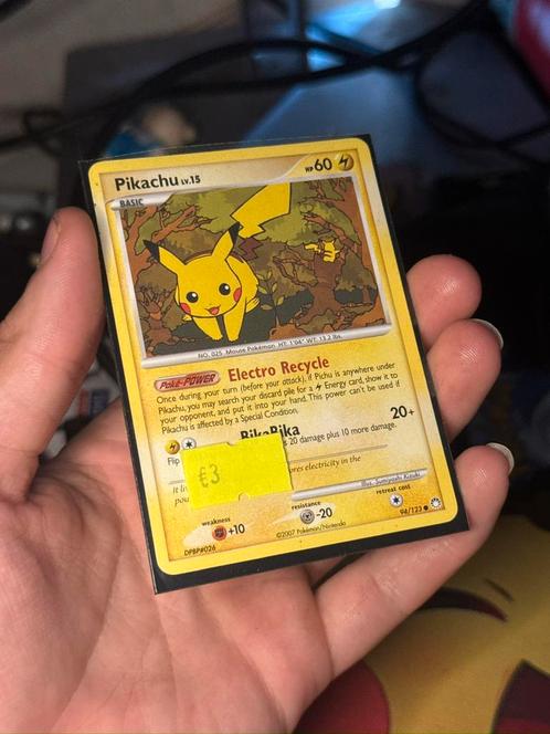 Pokémon TCG: Pikachu Lv.15 (DPBP#026), Hobby en Vrije tijd, Verzamelkaartspellen | Pokémon, Ophalen of Verzenden