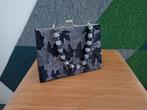 mooie feestelijke clutch , tasje, avondtasje te koop, Ophalen, Zo goed als nieuw, Zwart, Avondtasje