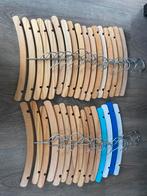 32 houten kledinghangers baby, Kinderen en Baby's, Babymode-accessoires, Ophalen, Zo goed als nieuw