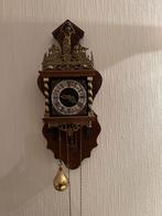 Oude Wandklok - Puntgaaf en Werkend, Antiek en Kunst, Antiek | Klokken, Ophalen