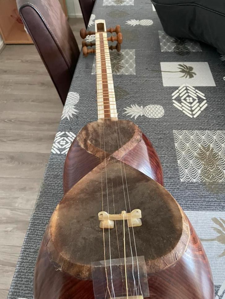 Tar, Muziek en Instrumenten, Snaarinstrumenten | Gitaren | Akoestisch, Zo goed als nieuw, Klassieke of Spaanse gitaar, Ophalen of Verzenden