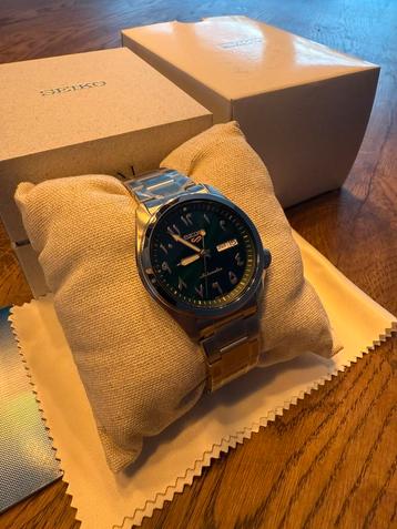 Seiko SRPH49K1 Arabic Dial groen beschikbaar voor biedingen