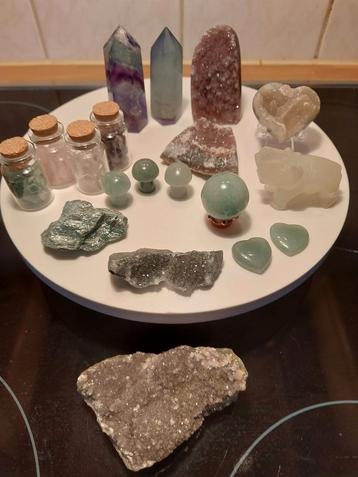 Diverse mooie Edelstenen set beschikbaar voor biedingen