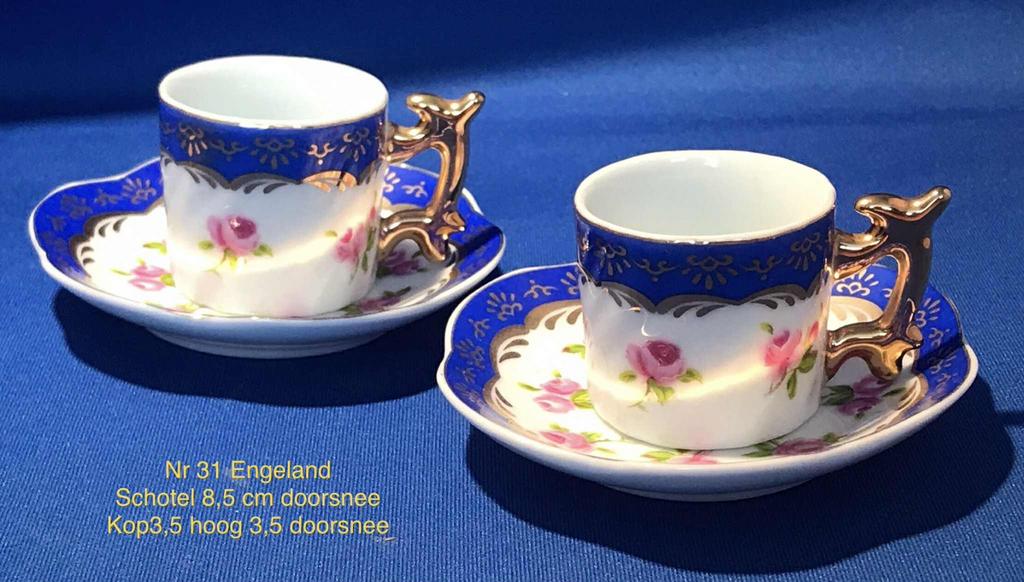 Theekopjes met schotels, Engels porselein (mini), Antiek en Kunst, Antiek | Porselein, Ophalen of Verzenden