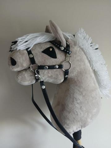 Hobby Horse Fjord + extra’s beschikbaar voor biedingen