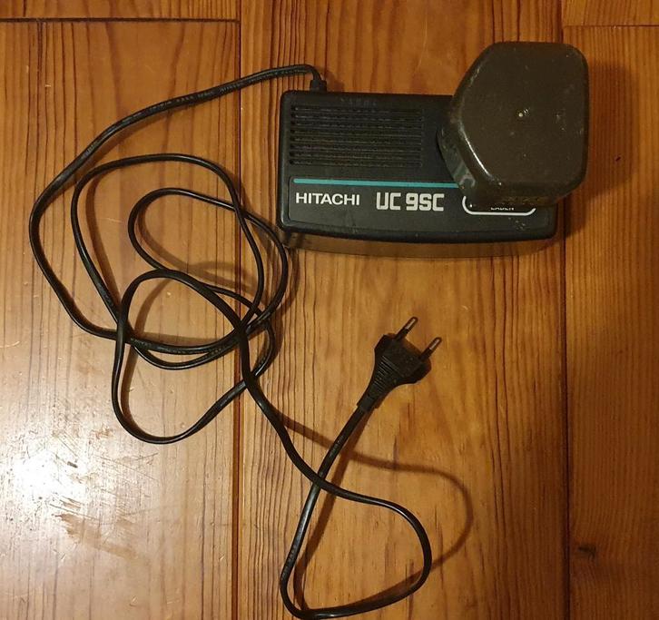 Hitachi Accu FEB9 9.6V & Lader UC9SC, Doe-het-zelf en Verbouw, Gereedschap | Machine-onderdelen en Toebehoren, Gebruikt, Ophalen of Verzenden