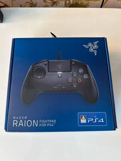 RAZER Raion Fightpad PC/PS4/PS5 nieuwstaat, Spelcomputers en Games, Spelcomputers | Sony PlayStation Consoles | Accessoires, Zo goed als nieuw