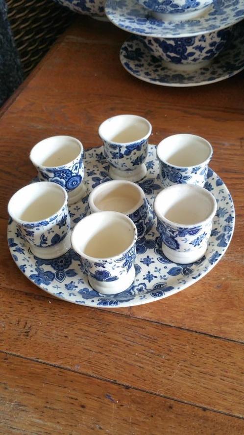 eierdopjes set met onderschaal en zoutpot Beatrix Societe, Antiek en Kunst, Antiek | Servies los, Ophalen of Verzenden